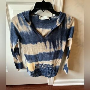 Vintage Havana Blue and Cream Tie-Dye Hooded Top with Crochet HemSize Small